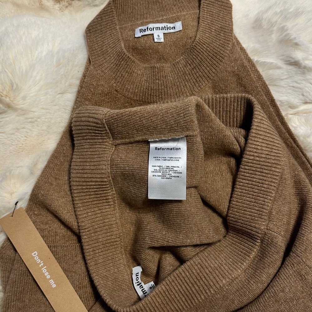 Reformation Renato 2 piece Tan Skirt Set - Picture 4 of 11